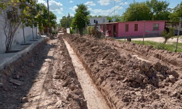 Pavimenta Gobierno de Carlos Peña Ortiz calle Gladiolas con más de 3.4 MDP
