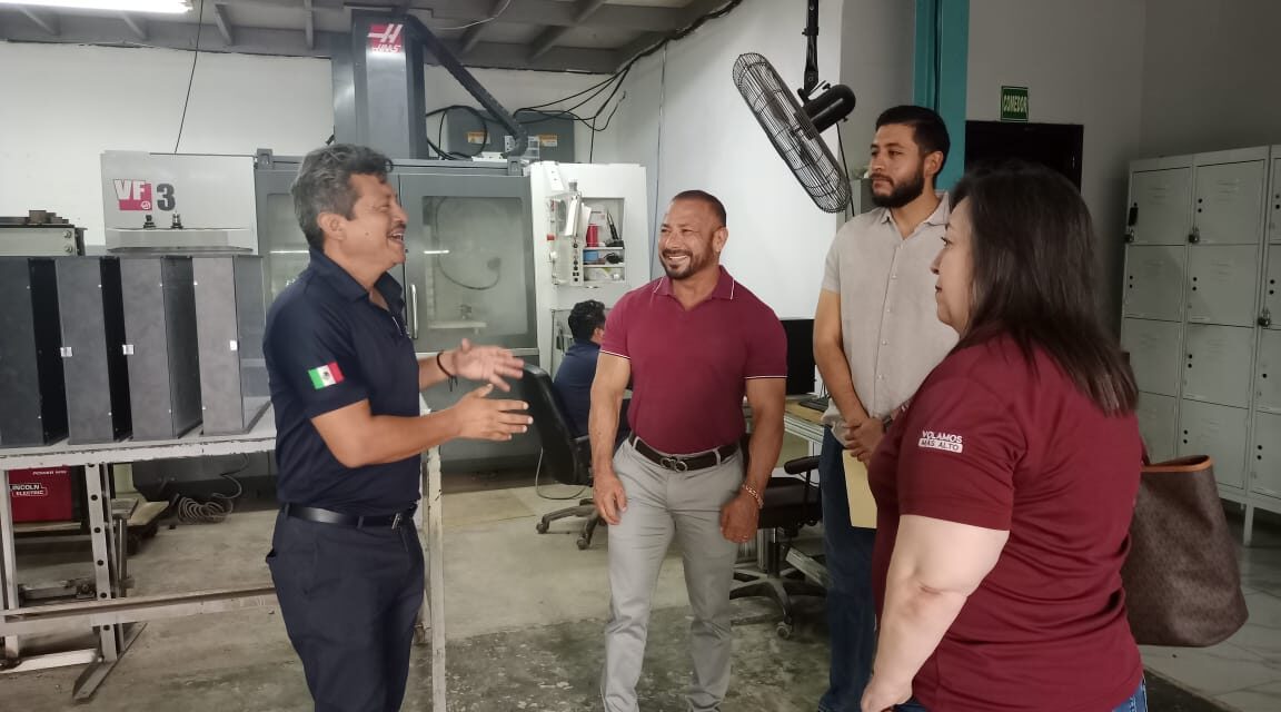 Fortalece Alcalde Carlos Peña Ortiz a empresas con programas de capacitación