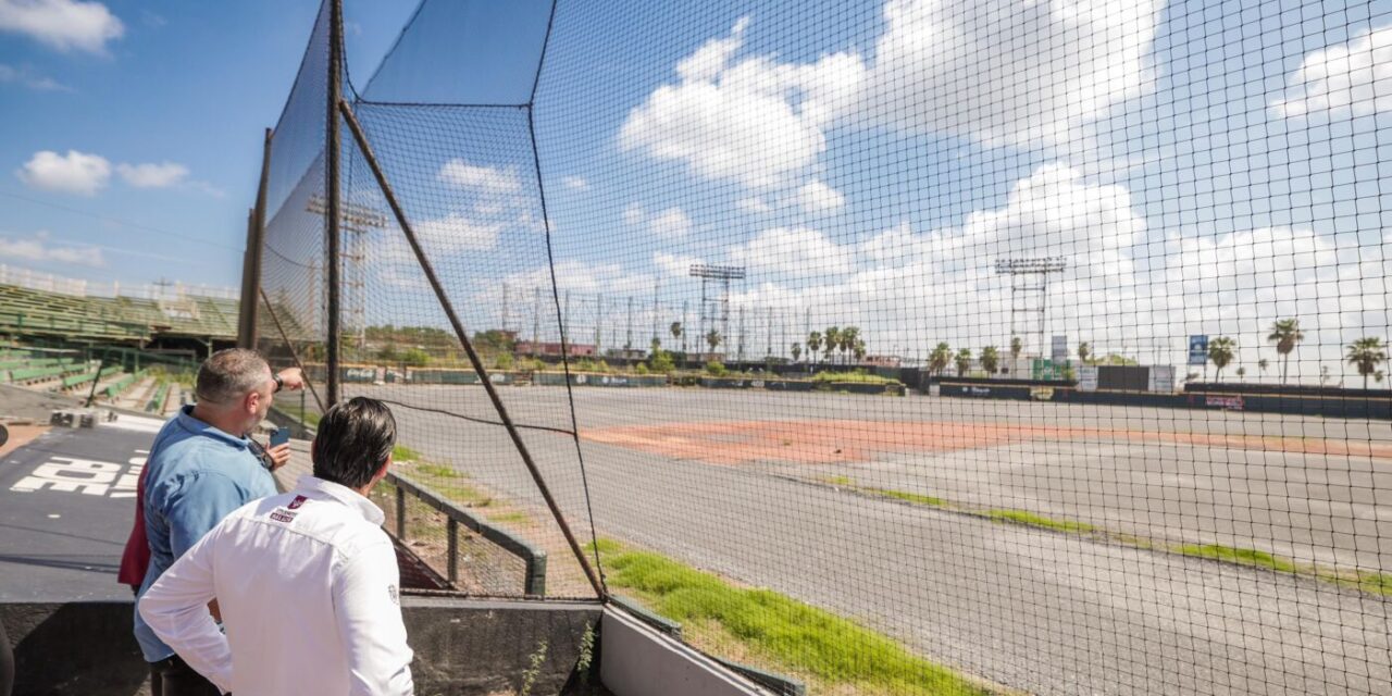 ALCALDE CPO SUPERVISA LOS AVANCES DE LA REMODELACIÓN DELPARQUE DE BEISBOL