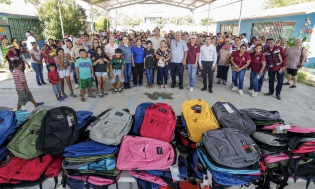 EL GOBIERNO DE REYNOSA ENTREGA KITS ESCOLARES A ESTUDIANTES DE KINDER Y PRIMARIA
