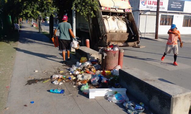 EXHORTA EL GOBIERNO DE REYNOSA A LOS COMERCIOS DE LA ZONA CENTRO AL MANEJO ADECUADO DE LA BASURA