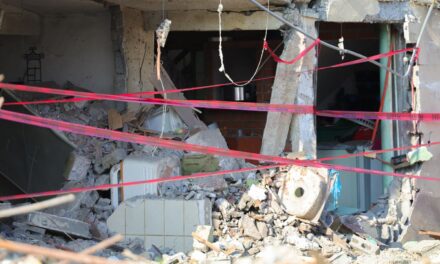 RECIBEN VÍCTIMAS DE LA EXPLOSIÓN DE LA COLONIA MÓDULO 2000 APOYO POR PARTE DEL GOBIERNO DE REYNOSA