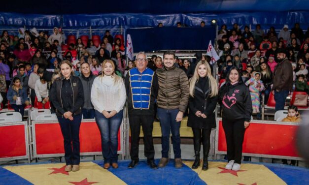 OFRECE DIF MUNICIPAL FUNCIÓN ESPECIAL EN EL CIRCO ATAYDE POR EL DÍA DE REYES