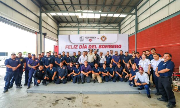 RECONOCE EL GOBIERNO DE REYNOSA LA VALENTÍA Y ENTREGA DE SUS BOMBEROS