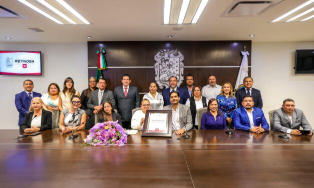 GLORIA SANTOS RECIBE EL PREMIO MUNICIPAL DE LA MUJER 2025 POR PARTE DEL GOBIERNO DE REYNOSA