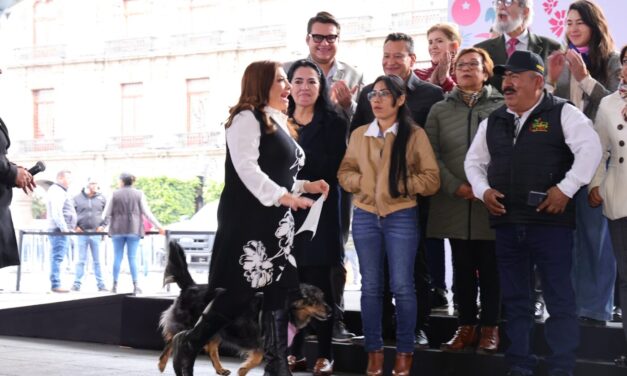 CLARA BRUGADA DESTACA ATENCIÓN A MÁS DE 90 MIL PERSONAS EN EL ZÓCALO DE GOBIERNO CIUDADANO; LLAMA A FUNCIONARIOS A ATENDER CON HUMILDAD Y EMPATÍA