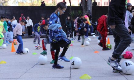 PONTE PILA PILARES CELEBRÓ EL TERCER ENTRENAMIENTO RUMBO A LA CLASE MASIVA DE FÚTBOL EN EL ZÓCALO DE LA CIUDAD DE MÉXICO