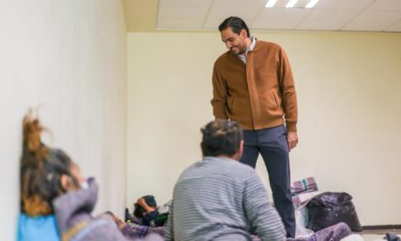 SUPERVISA ALCALDE CARLOS PEÑA ORTIZ OPERACIÓN DEL ALBERGUE TEMPORAL DEL POLIDEPORTIVO REYNOSA
