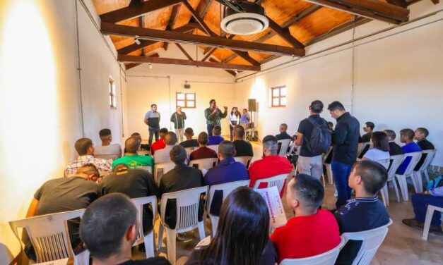 ENTREGA CARLOS PEÑA ORTIZ DIPLOMAS A JÓVENES QUE CONCLUYERON SU REHABILITACIÓN EN EL PROGRAMA “TAZO DORADO”