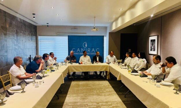 CARLOS PEÑA ORTIZ FORTALECE ALIANZA CON CANIRAC PARA IMPULSAR EL DESARROLLO ECONÓMICO DE REYNOSA