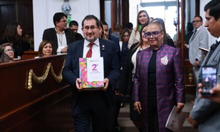 El Segundo Informe de la Jefa de Gobierno da cuenta de avances en electromovilidad, obras, vivienda y agua; Secretario de Gobierno lo entrega al Congreso de la Ciudad de México